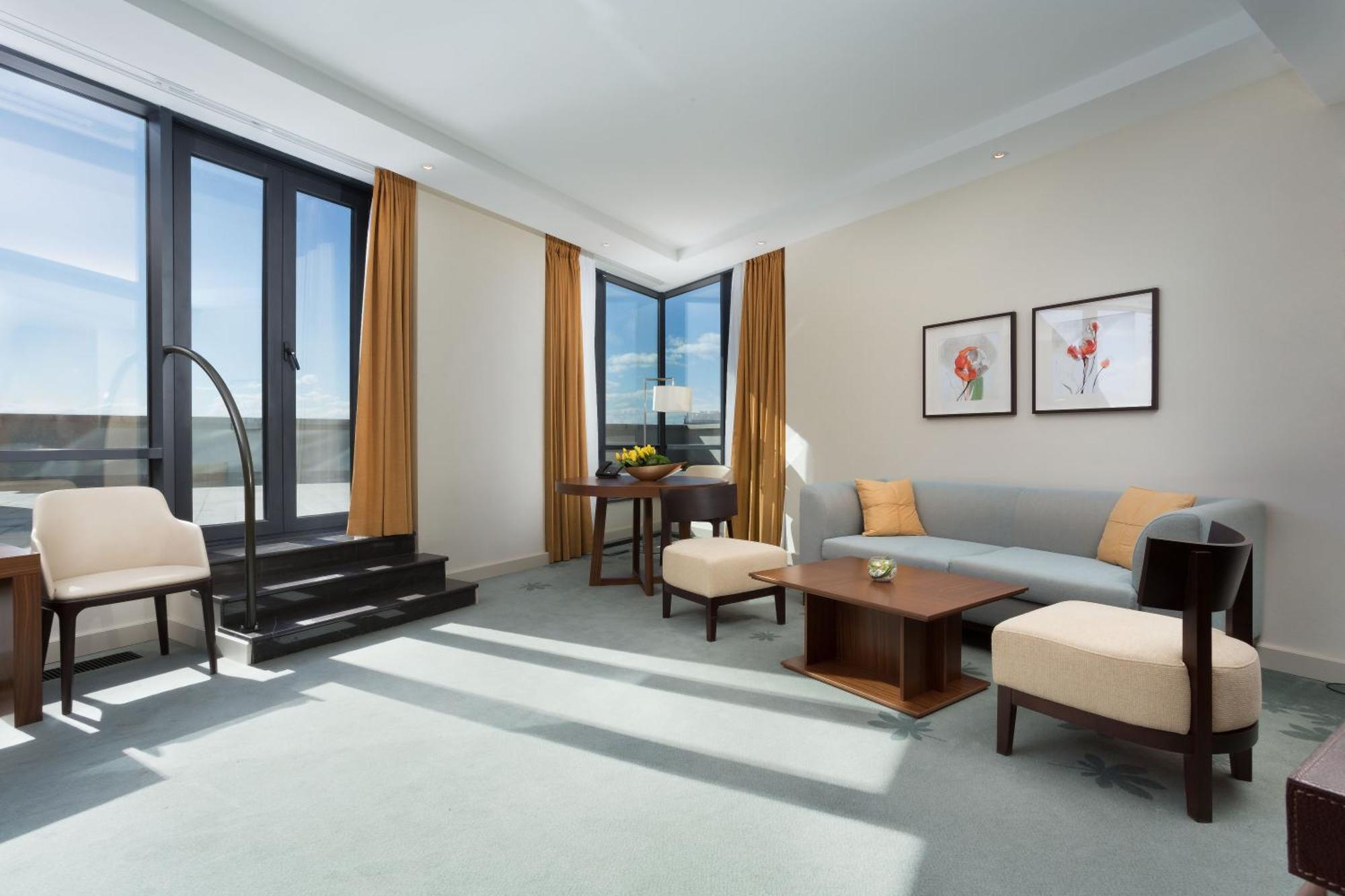 Suite King con Terrazza e Giardino